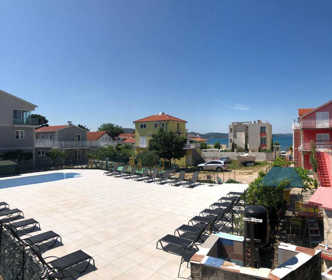 Lipovac Resort Ficus Bilice Exterior foto